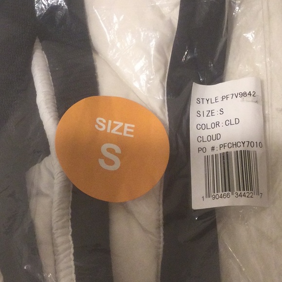 NWT CALVIN KLEIN Small Black/Cream Down Vest - Picture 16 of 16